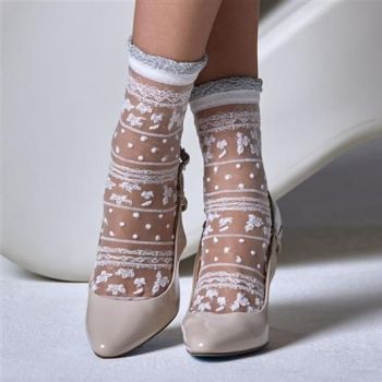Gipsy Pretty Sheer socks in White