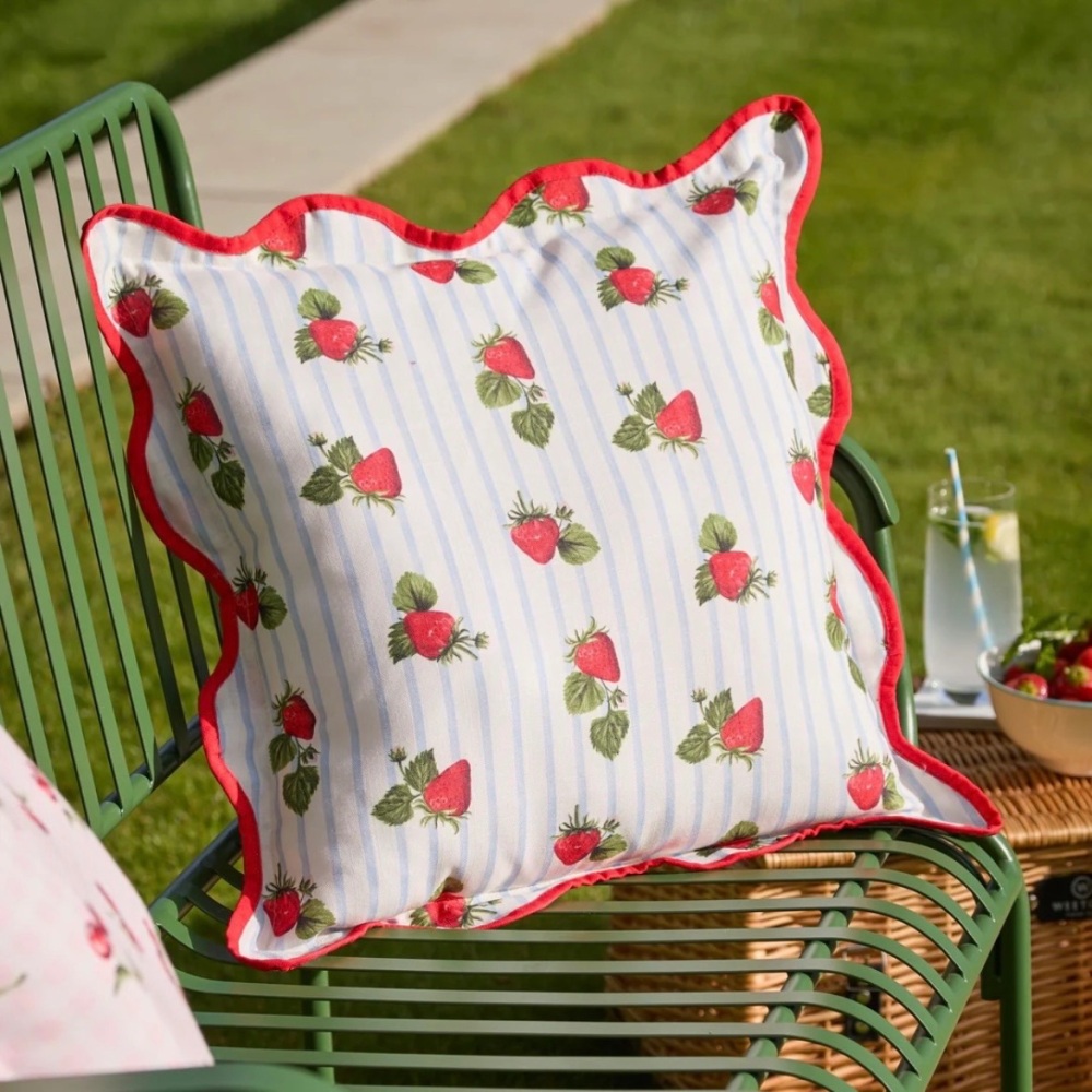 Garden Cushion - Fruit - Strawberries on stripe