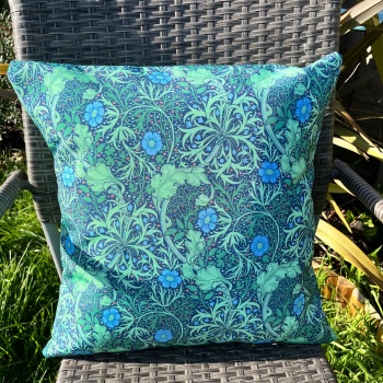 Garden Cushion - Handmade - William Morris Seaweed