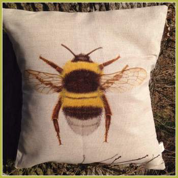 Linen Bumble Bee Cushion