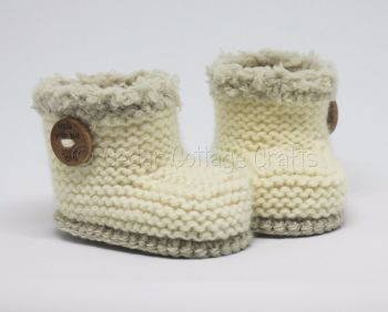 knitted baby uggs