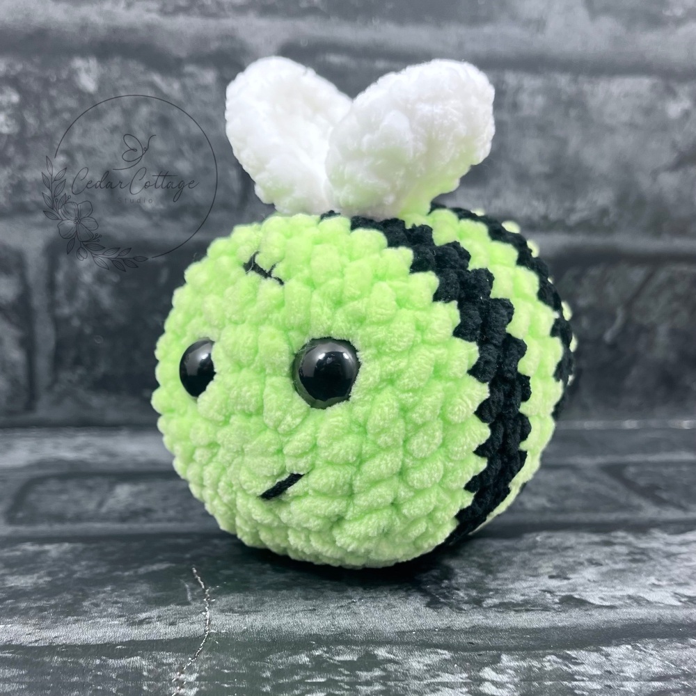 Zom-Bee Plushie