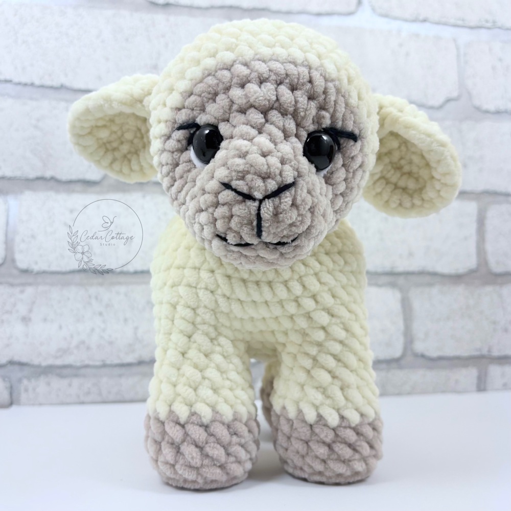 Lamb / Sheep (Standing)