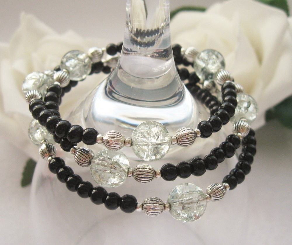 Black Pearl & Crystal Wrap Around Style Bracelet - CC1290