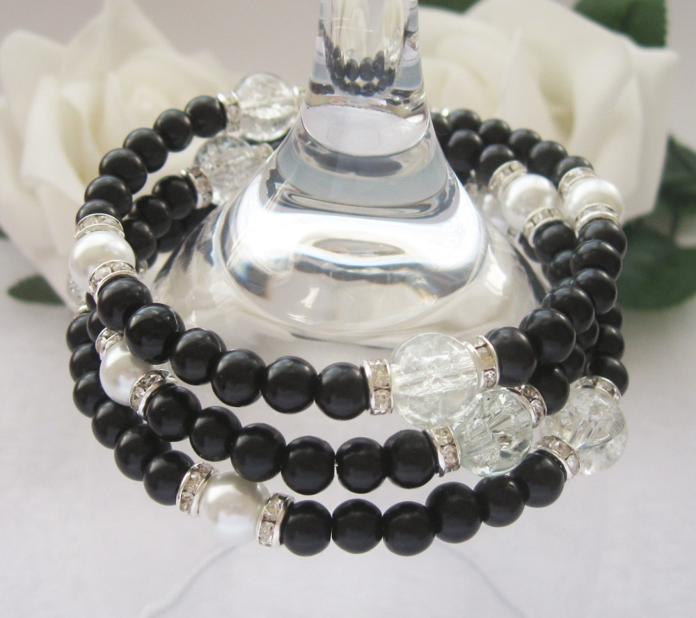 Black Pearl & Crystal Wrap Around Style Bracelet - CC1304
