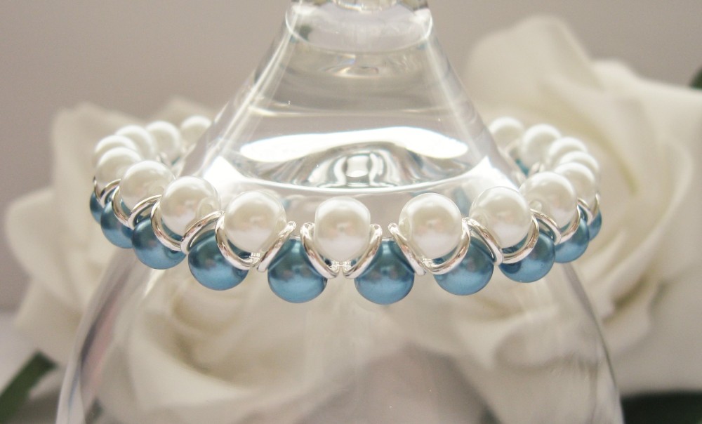 Blue & White Pearl Bead Bracelet - CC1306