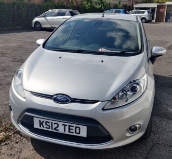 2012 Silver Ford Fiesta 5 Door hatchback 1388cc one owner 36,000 miles