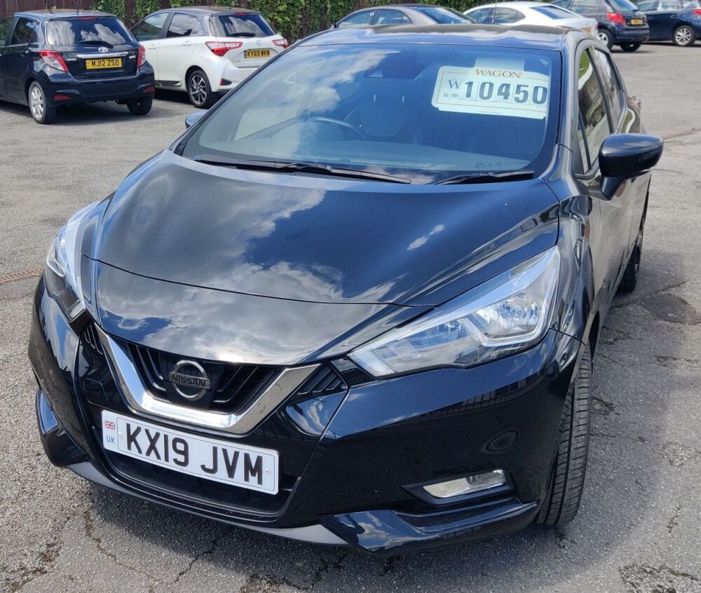 2019 Black Nissan N-Sport lg-T 5 Door Hatchback 999cc 1 owner 27,000 miles