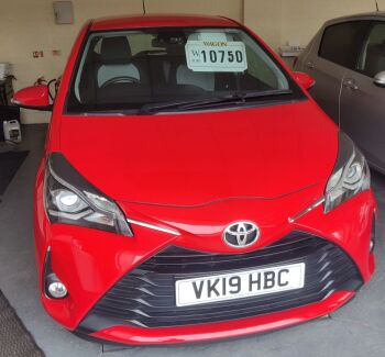 2019 Red Toyota Yaris I-Con 5dr Hatch 1 Owner 20,000 miles