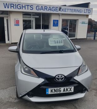 2016 Silver Toyota Aygo X-Play 5dr Hatch 39,000 miles