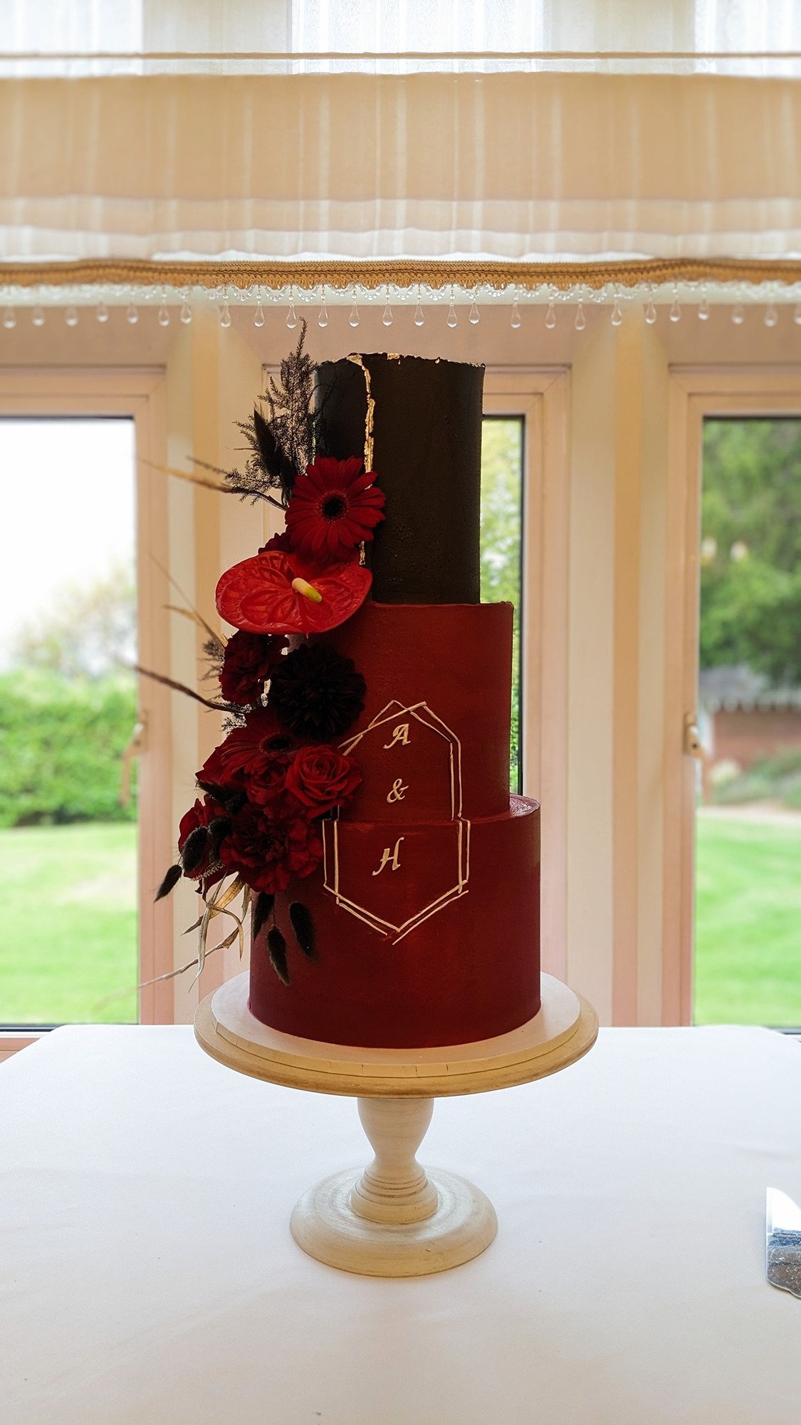 burgundy wedding cake Bath