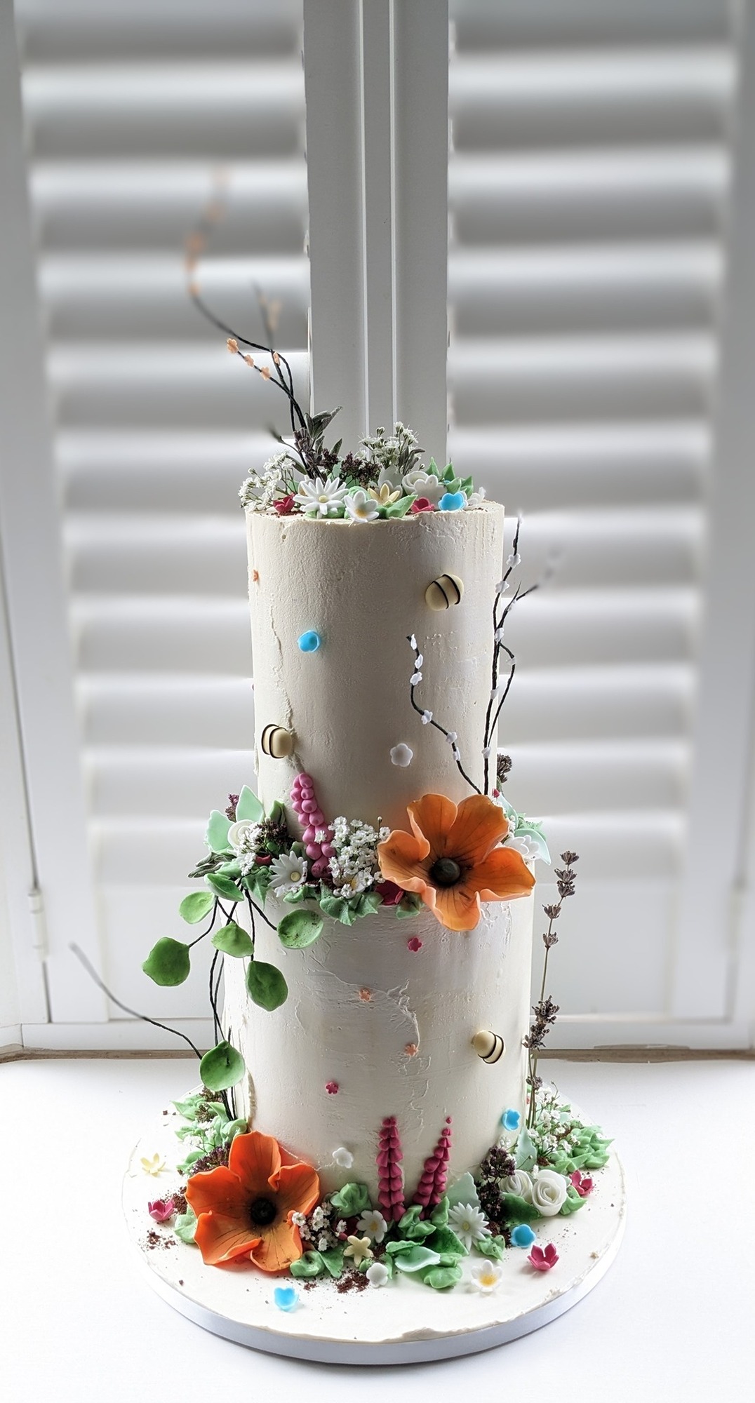 Meadow wedding cakes