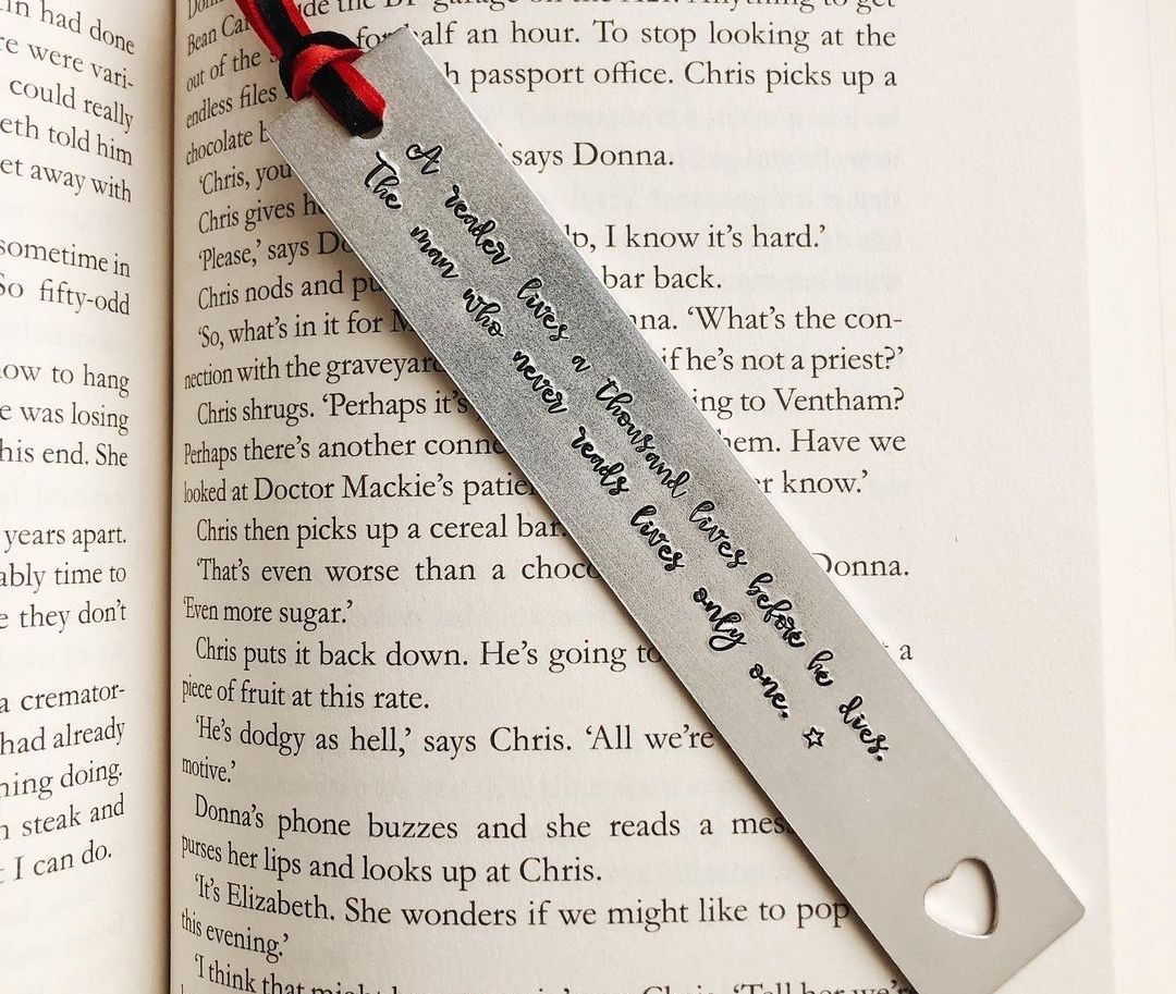 Bookmark - A reader lives a thousand lives...