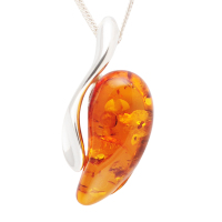 Kidney Shape Amber Pendant Necklace