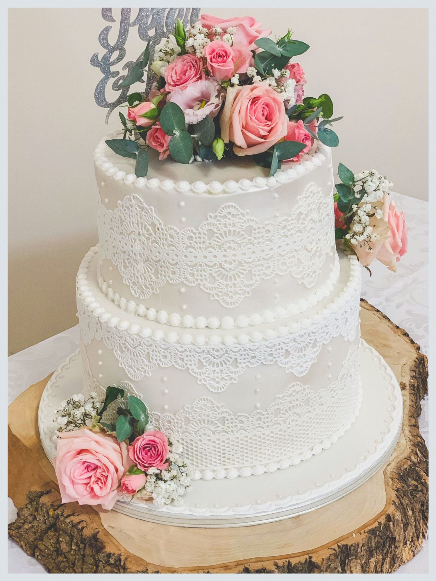 pink rose and lace wedding cake