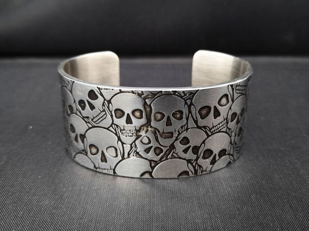 Bracelet - Pewter Wide Cuff Bracelet with Catacomb Skull Pattern