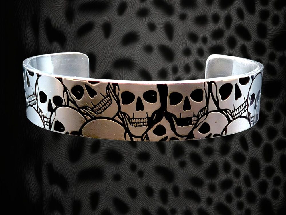 Bracelet - Pewter Narrow Cuff Bracelet with Catacomb Skull Pattern