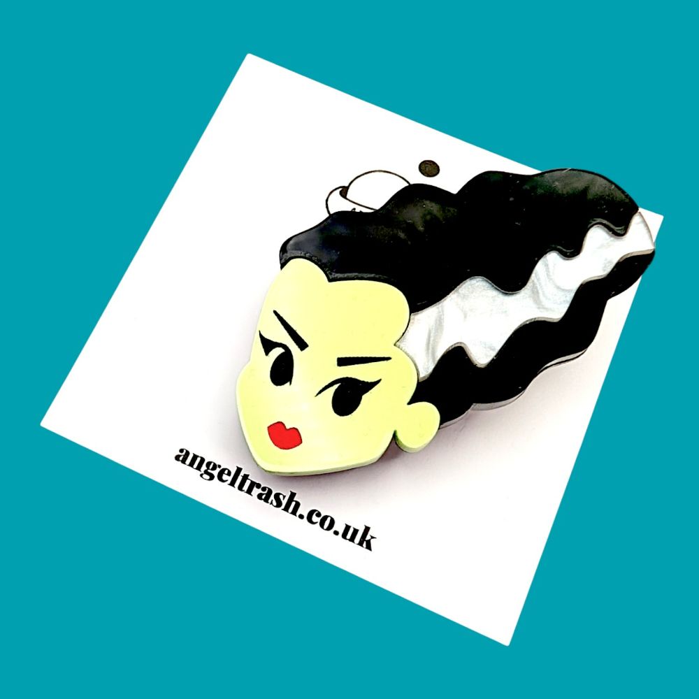 3. Cardi Clips & Brooches