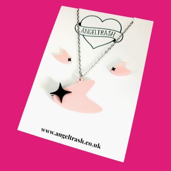MCM Boomerang & Spark Pink/Black Stud Earrings & Necklace Set