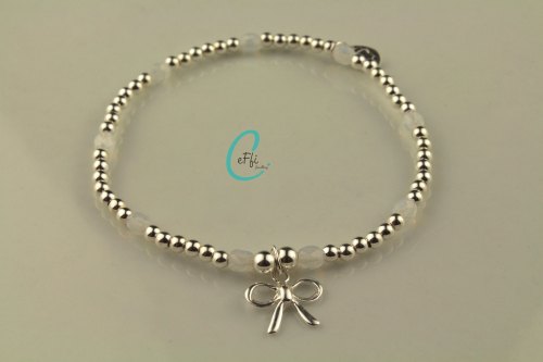 Silver stretch bracelet with white | White Opal | CeFfi