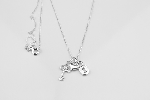 Key lock and heart necklace | CeFfi