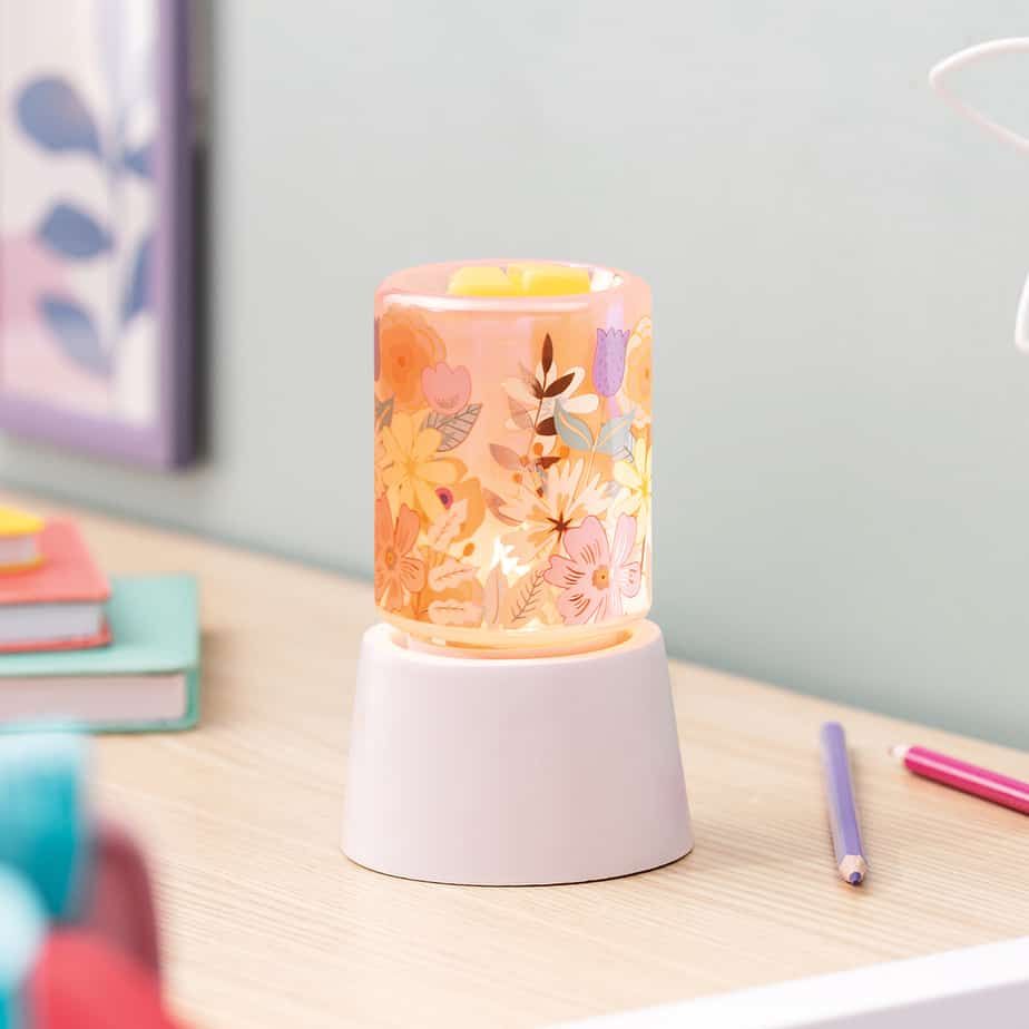 Daydream Scentsy Mini Warmer with table top base
