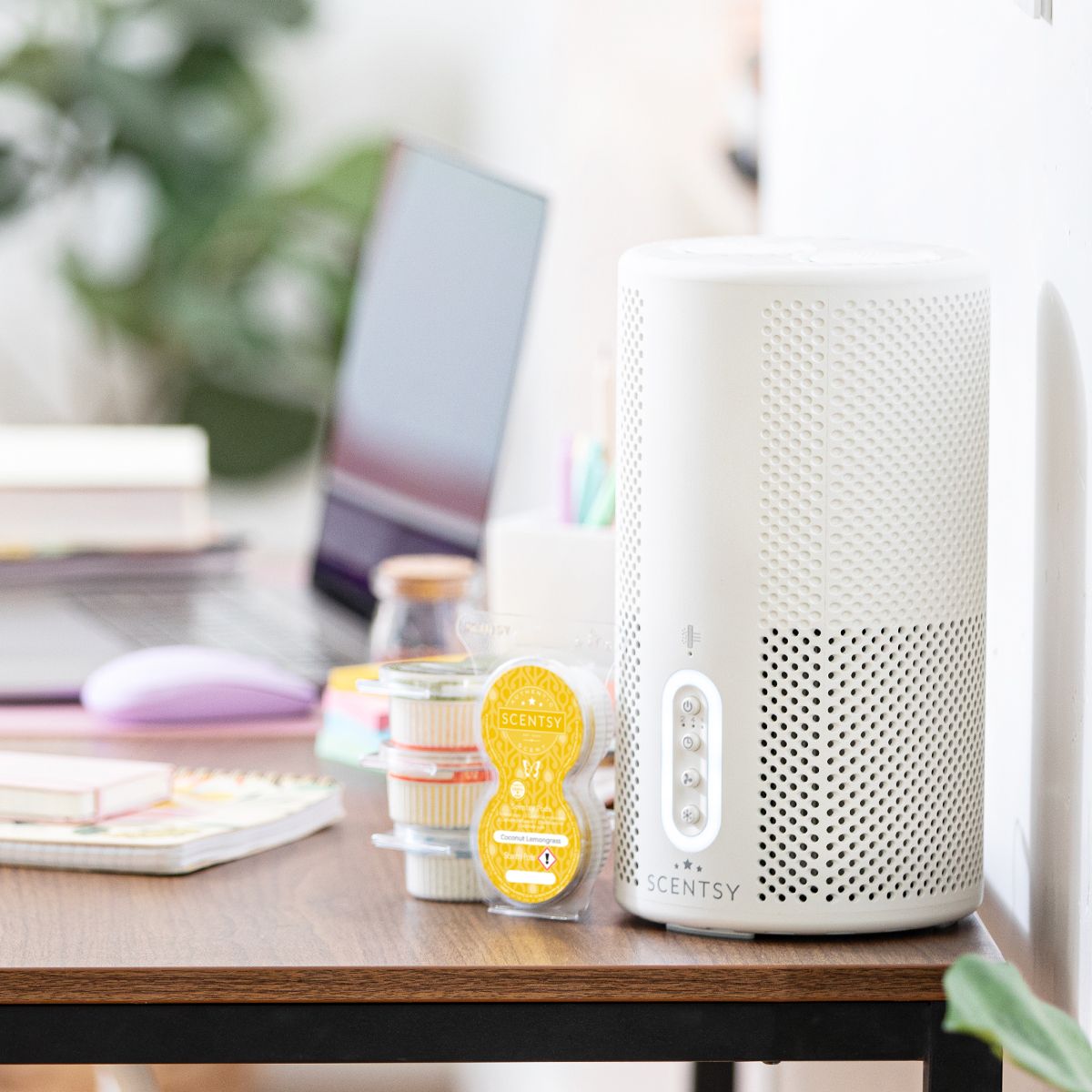 Scentsy Air Purifier and pods