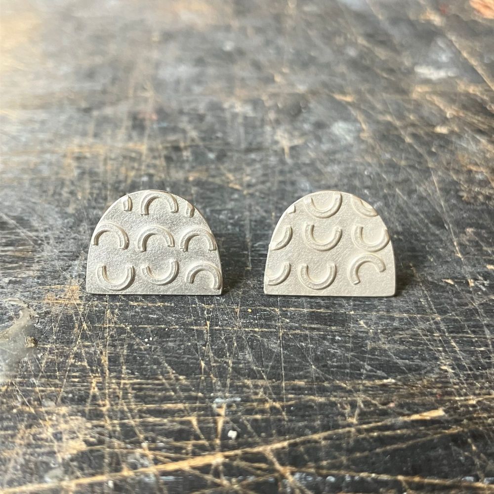 Arches with Markings Studs