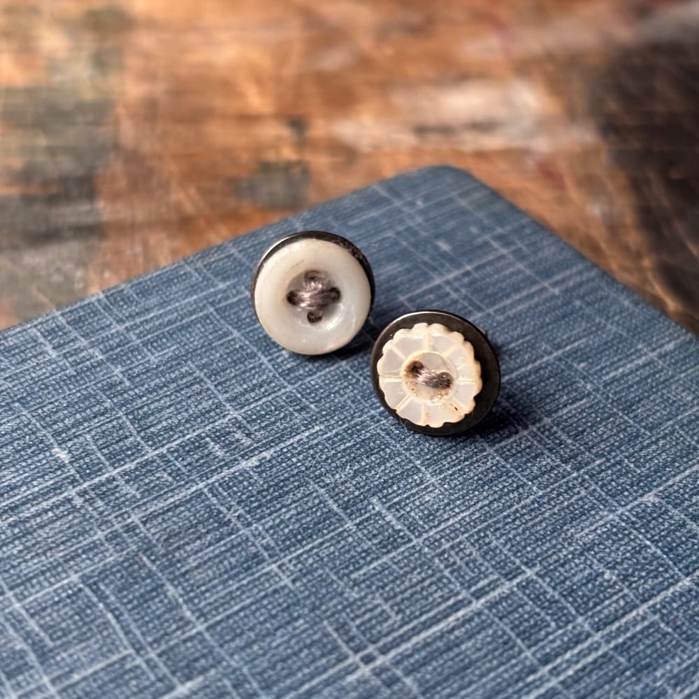 Mother of Pearl Button Studs