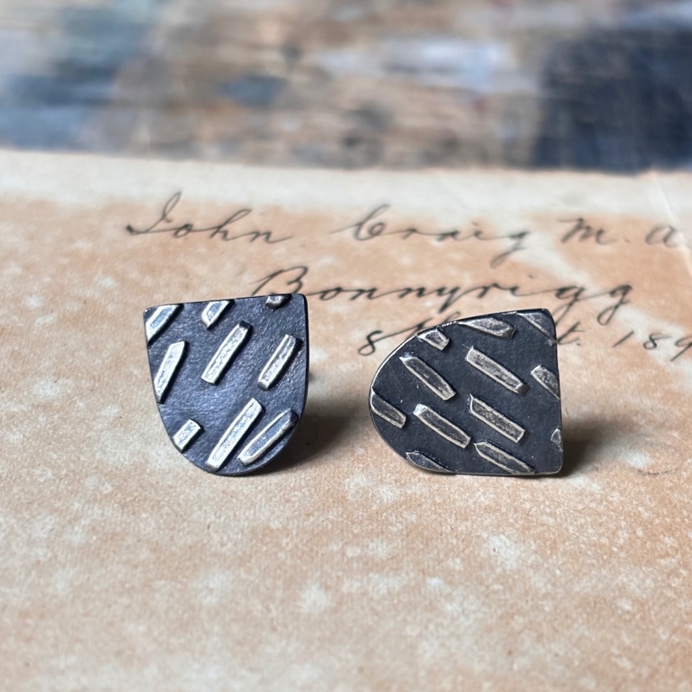 Bowls with Markings Studs