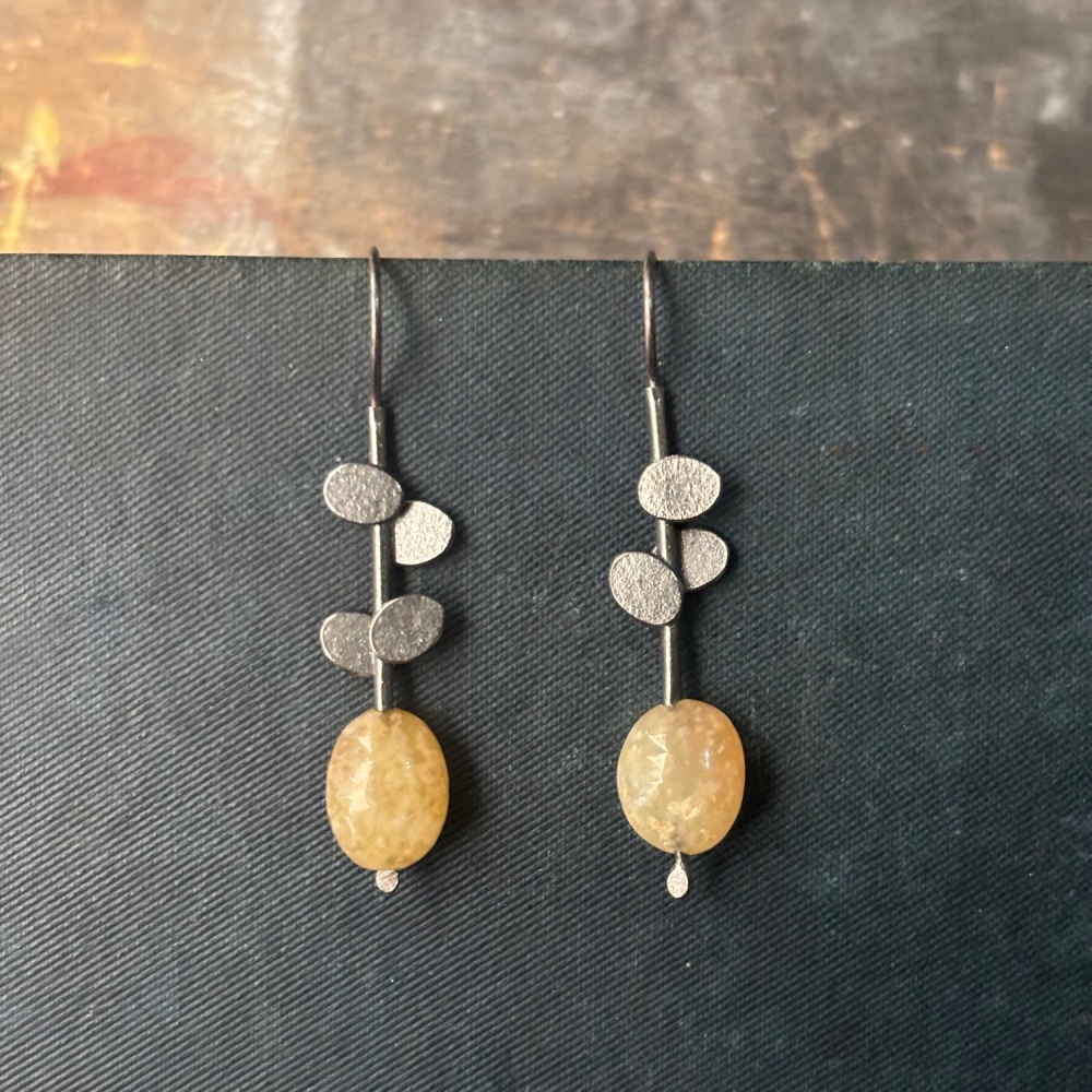 Ovals, Sticks + Stones