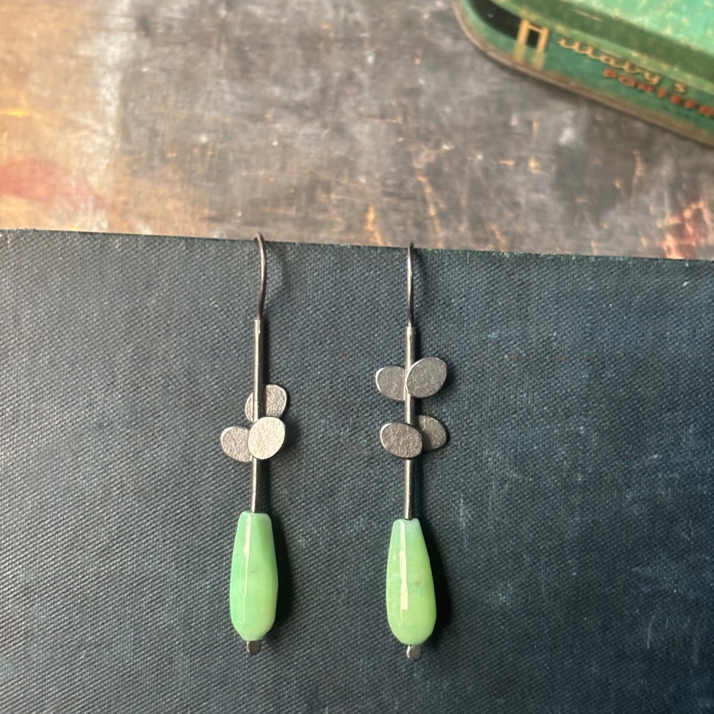 Ovals, Sticks + Stones