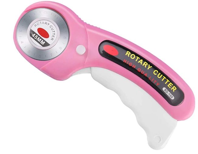<!-- 027--> Rotary cutter with 45mm blade,button lock for blade