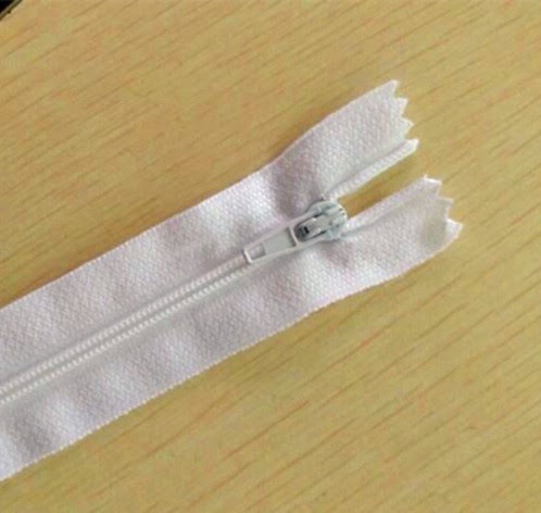 30CM WHITE  #3 closed end nylon zip