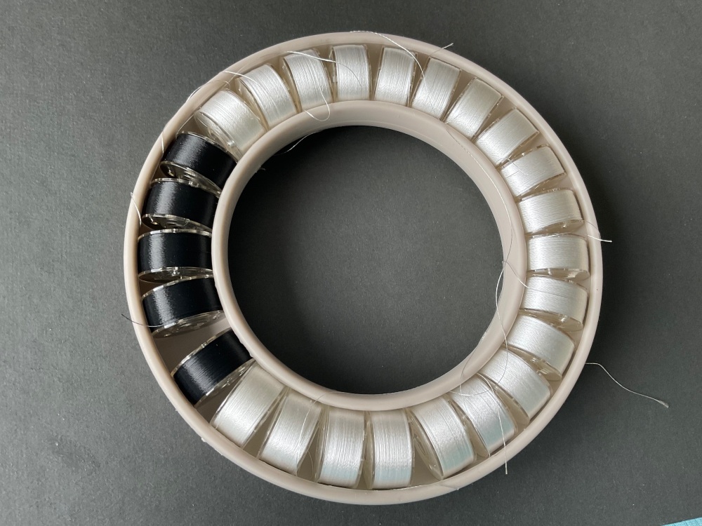  20 WHITE plus 5 BLACK size A in storage ring