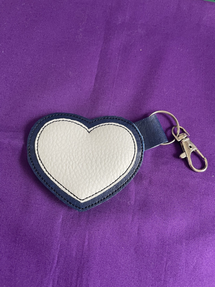 In The Hoop Puffy Heart Keyring Digital Download Machine Embroidery Design File 4&times;4 Hoop