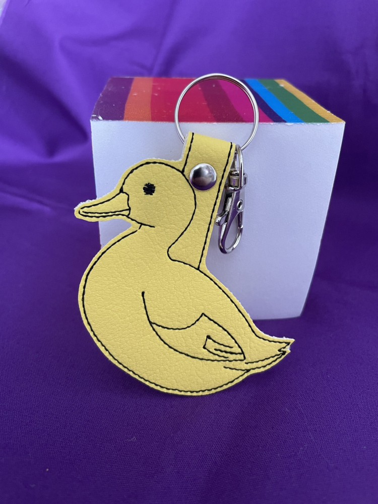 In The Hoop Duck Keyring Digital Download Machine Embroidery Design File 4&times;4  and 5x7 Hoop