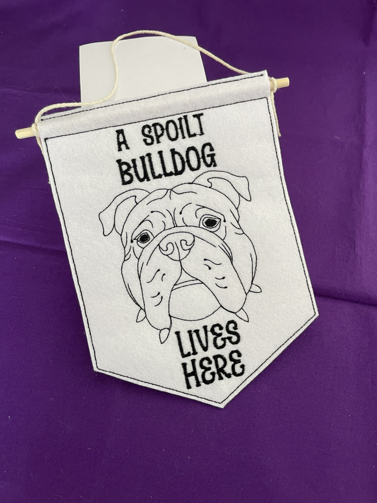 In The Hoop Bulldog Door Hanger Digital Download Machine Embroidery Design File 5&times;7 Hoop