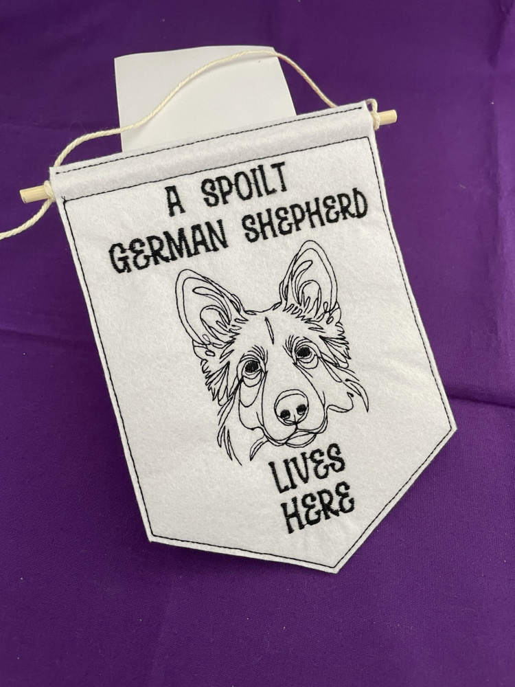 In The Hoop German Shepherd Door Hanger Digital Download Machine Embroidery Design File 5&times;7 Hoop