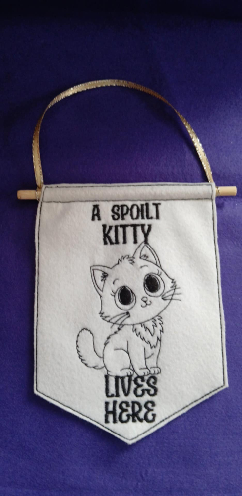 In The Hoop Spoilt Kitty Door Hanger Digital Download Machine Embroidery Design File 5&times;7 Hoop