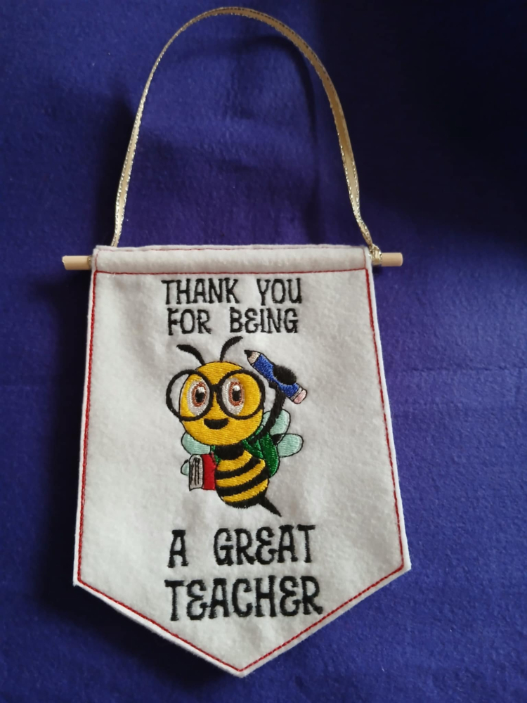 In The Hoop Great Teacher Door Hanger Digital Download Machine Embroidery Design File 5&times;7 Hoop