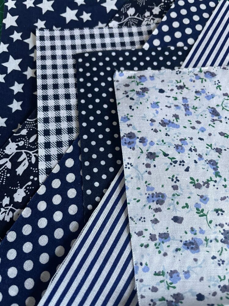 SET OF 7 25CM X 25CM BLUE COORDINATING FABRIC 002