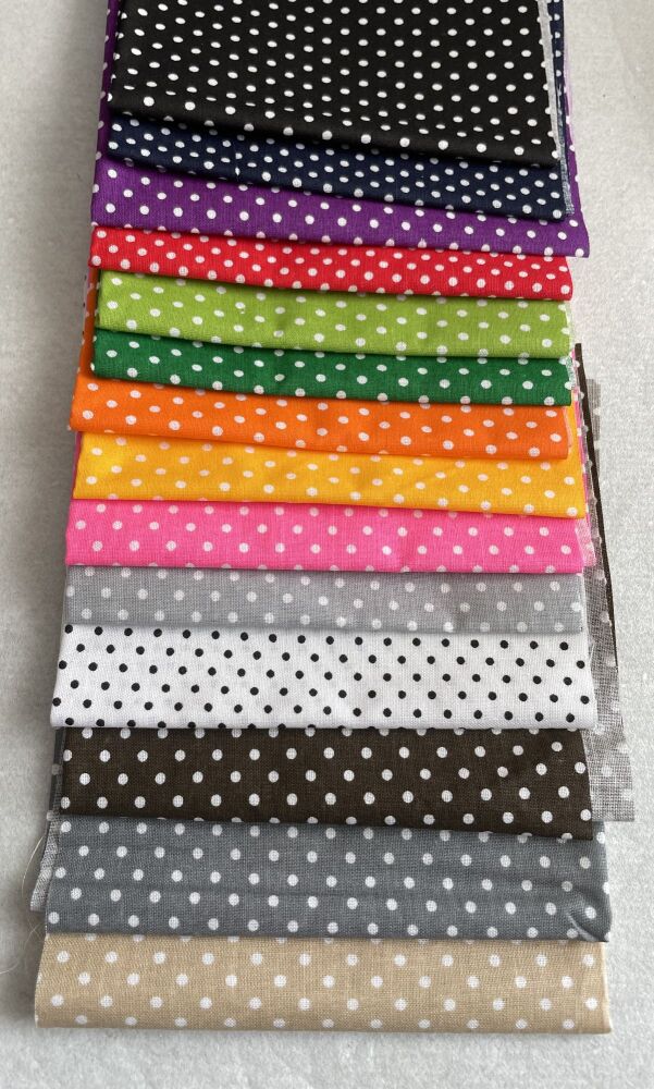 SMALL SPOTTED FAT QUARTERS