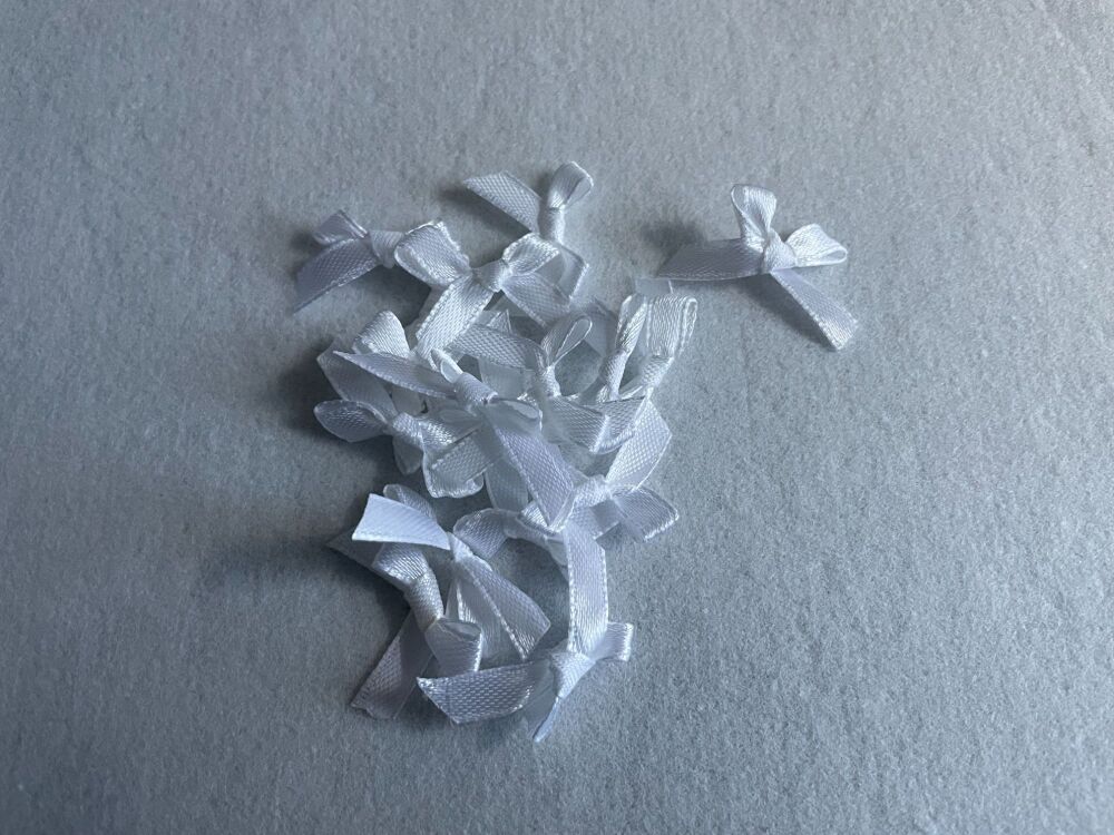 SATIN BOWS- 3CM- WHITE