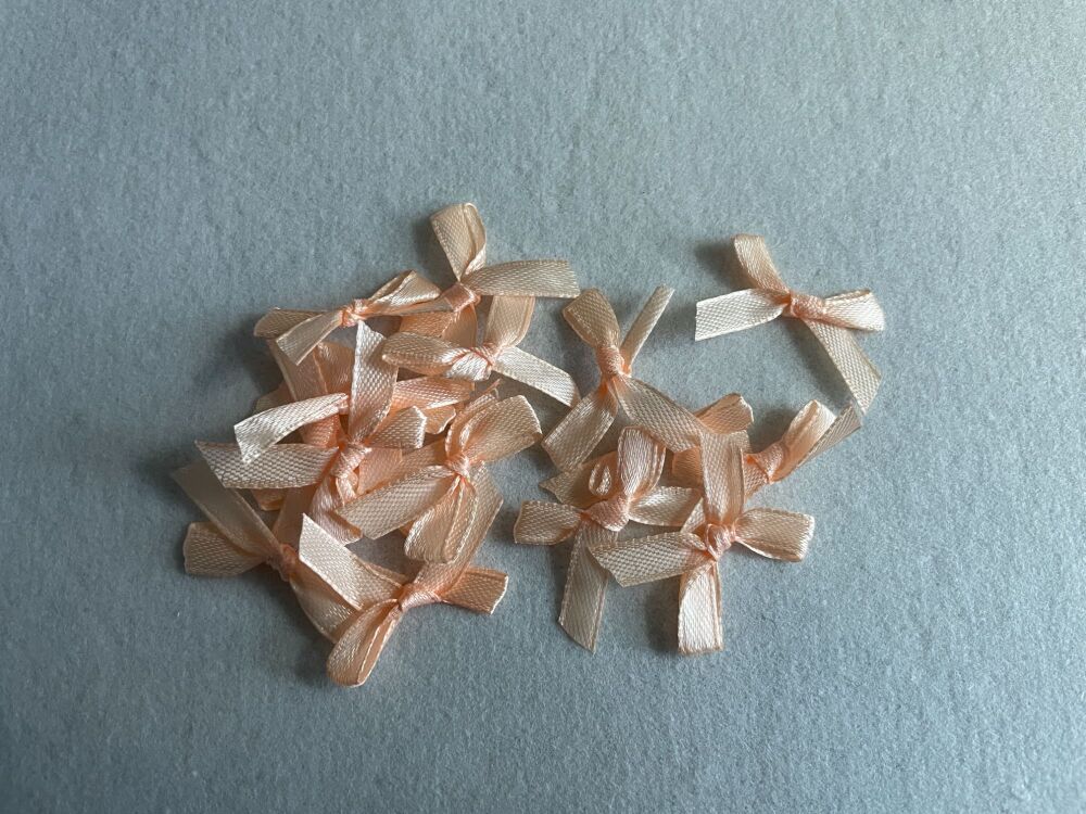SATIN BOWS- 3CM- PEACH