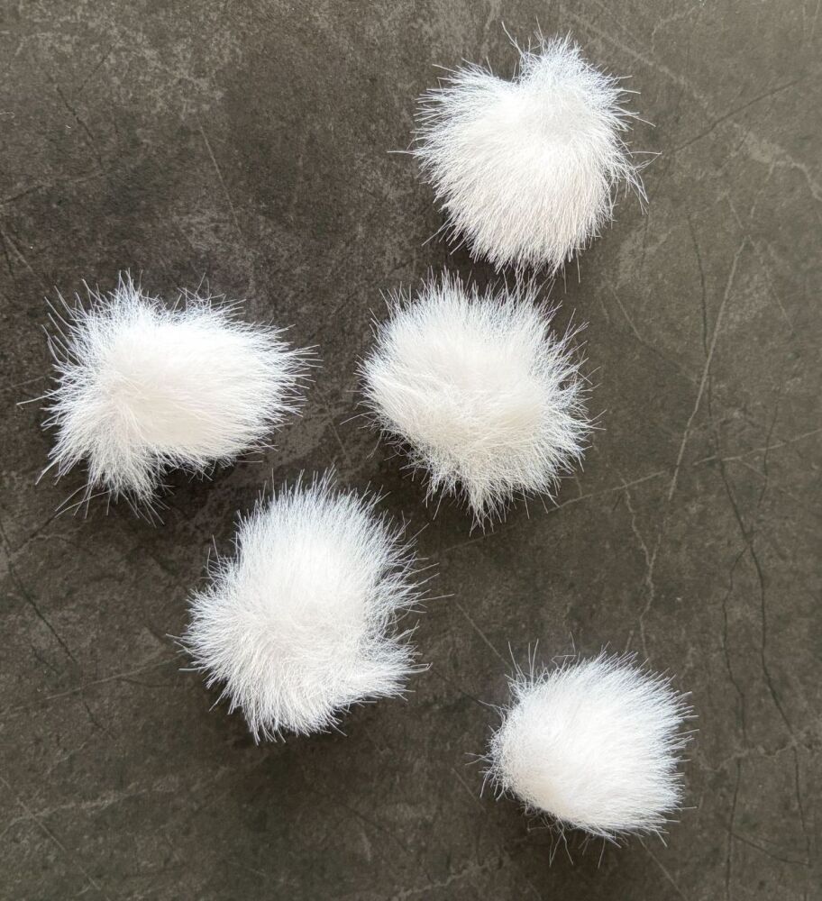 New Product White Fluffy Flat Pom Poms 3cm wide 10pk