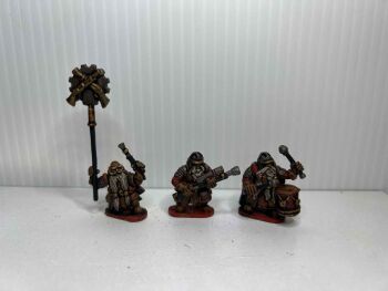 DW7: 28mm Dwarf Gun Command