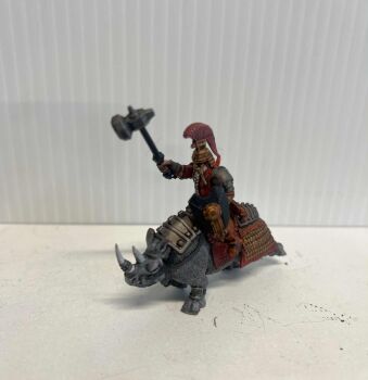 DW30: 28mm Dwarf Lord on Large Mount