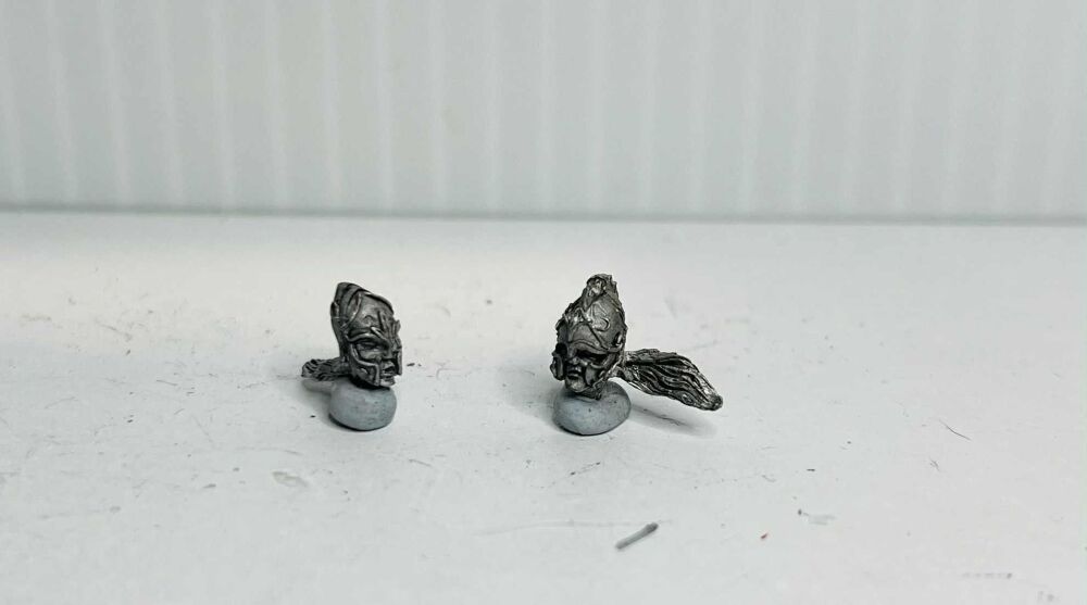 EL15: 28mm Elf Heads with Helmets (ornate) x 4