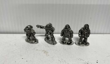 UN14: 28mm Undead Zombies 2